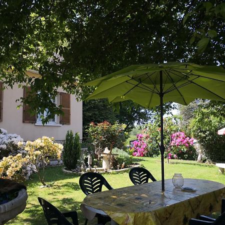 Au Jardin Fleuri Bed and Breakfast Secondigny Εξωτερικό φωτογραφία